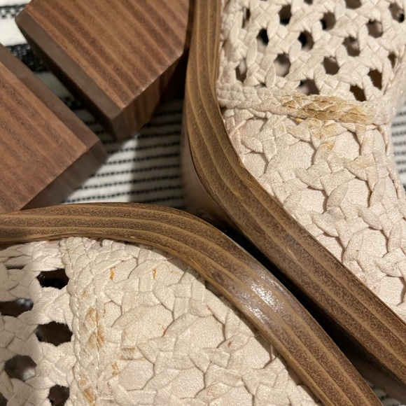 Jessica Simpson Cream Timara 2 Western Woven Bootie Size 7.5 Worn Condition - Picture 7 of 10